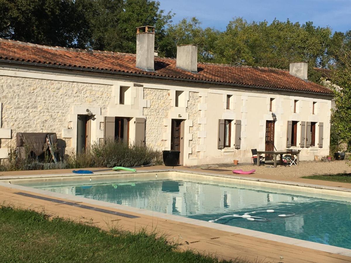 Maison Périgord vert piscine et spa La Roche-Chalais Extérieur photo