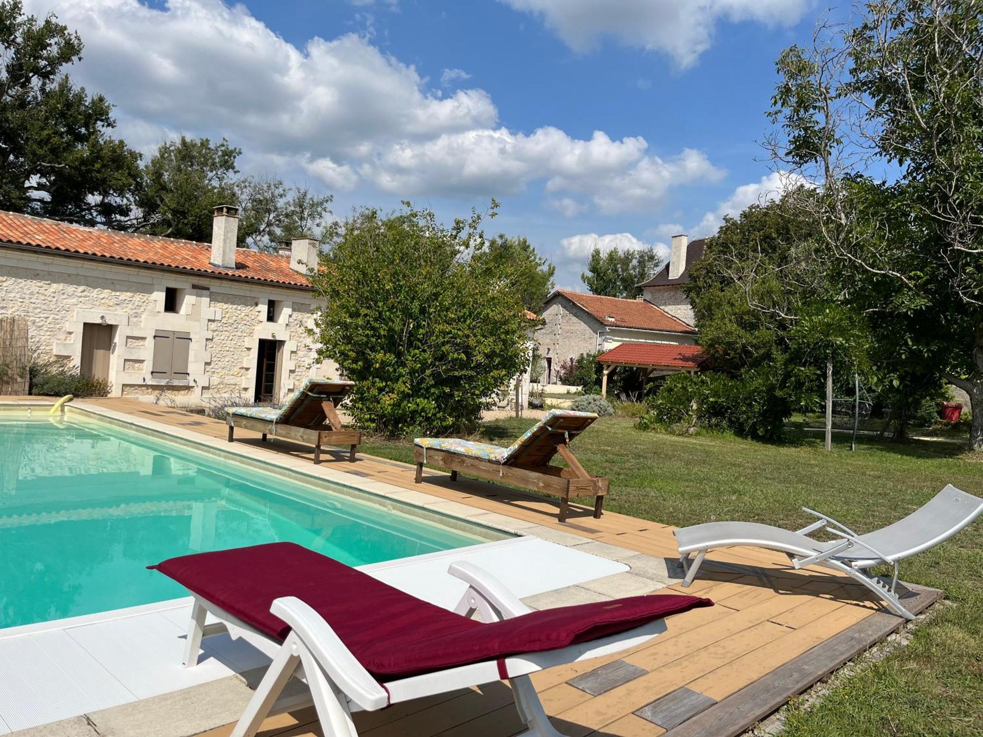 Maison Périgord vert piscine et spa La Roche-Chalais Extérieur photo